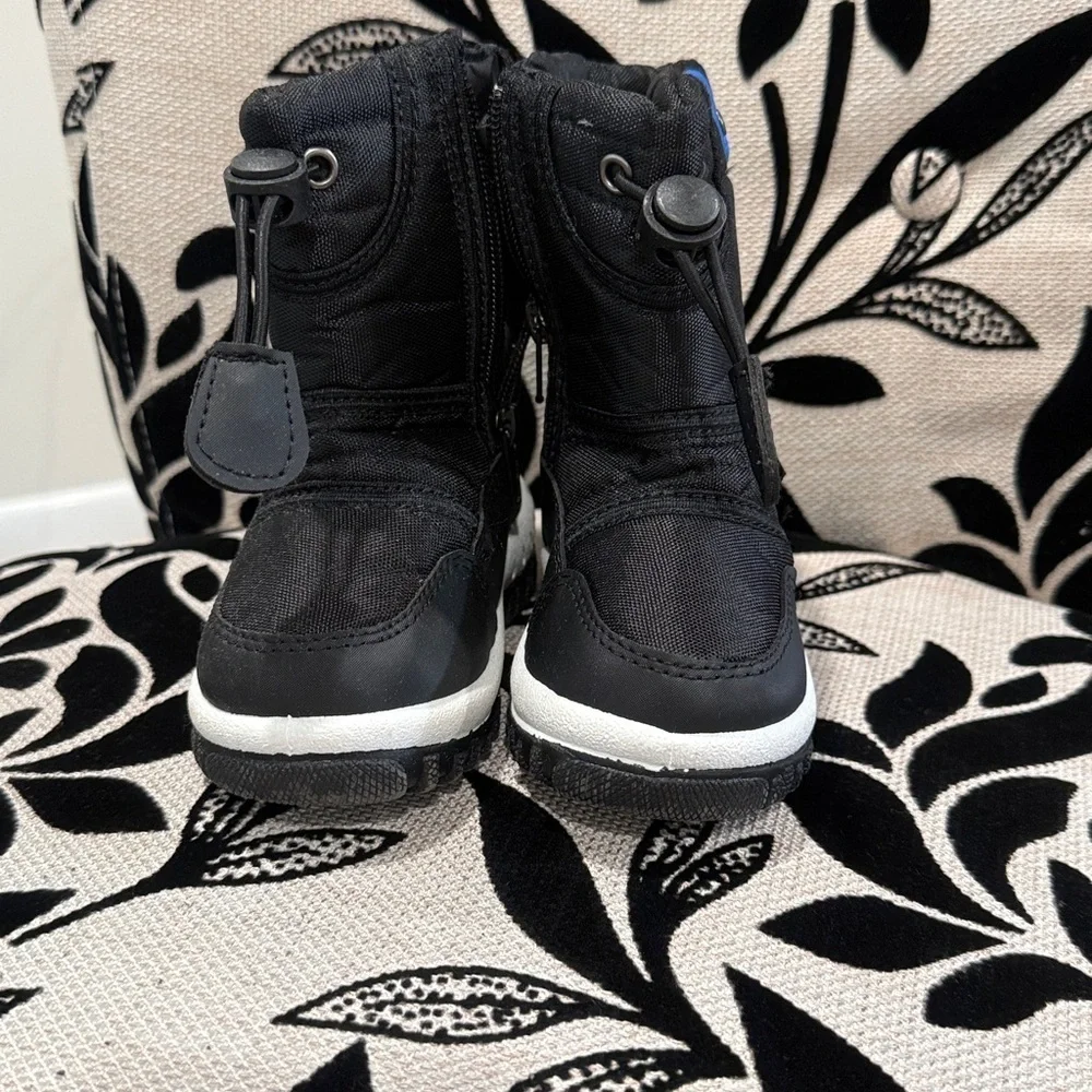 Kids Black Snow Boots